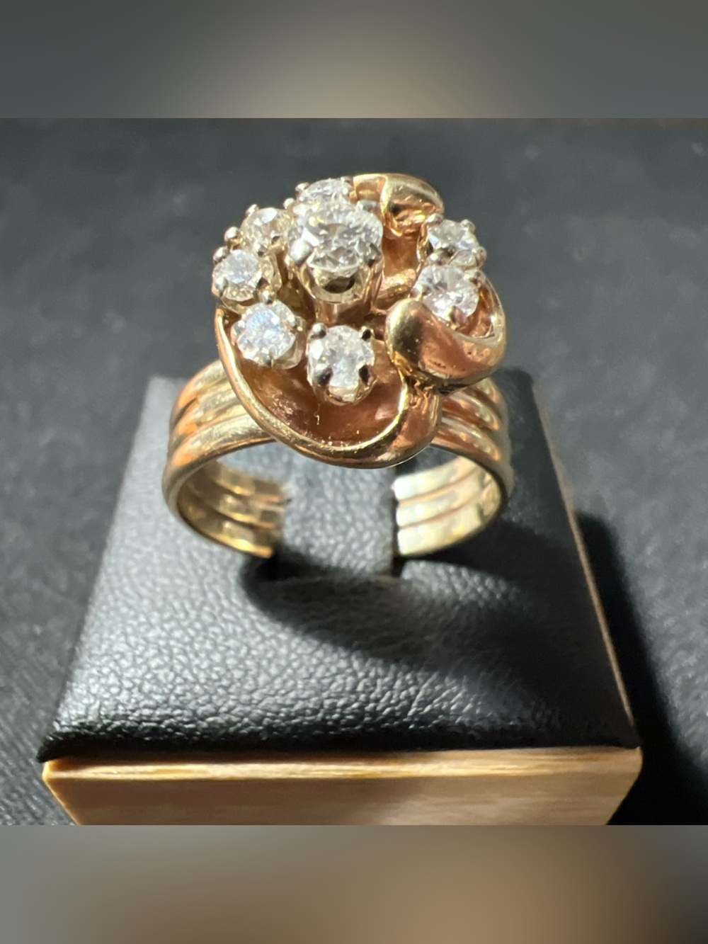 Vintage 14K Yellow Gold .40 Carat Center W/8 Natural Diamond Cluster Ring Sz 7.5